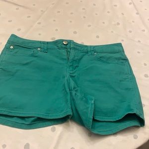 Gap green Womans shorts. Longer in lengths. Very comfortable